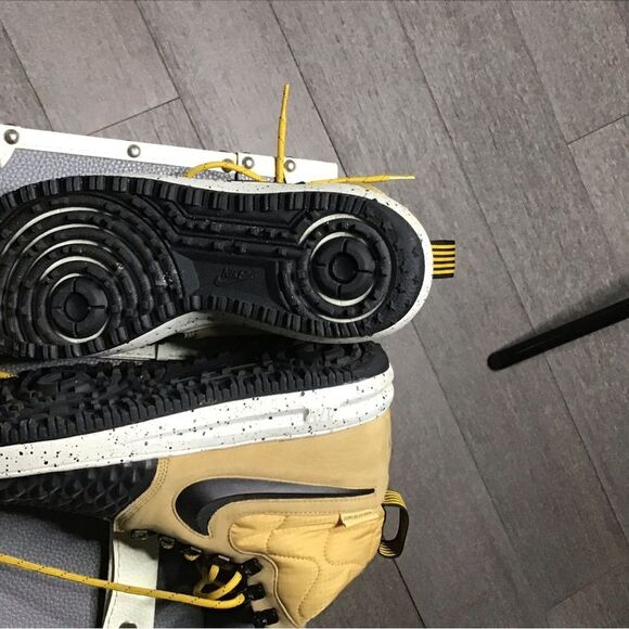 Nike Black and Mustard Lunar AF1 size 9.5 - Picture 8 of 9